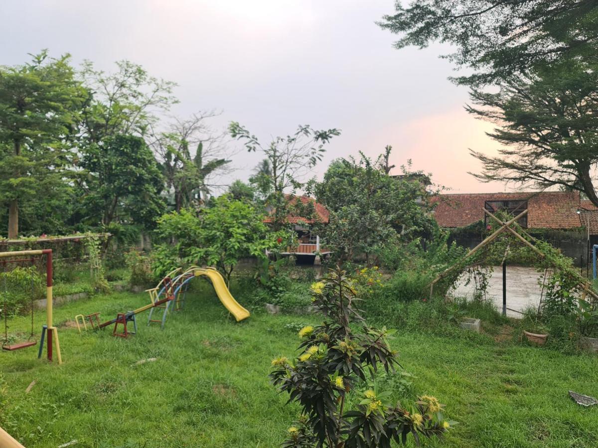 Kampung Istal Villa Pamijahan 茂物 外观 照片